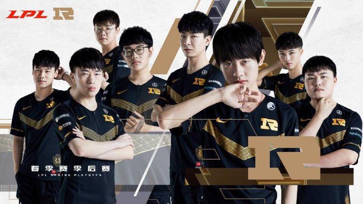 她的表现也 她的表现也