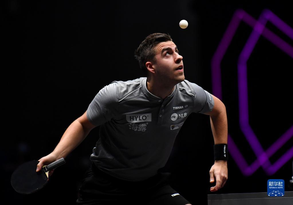 竞技两方面 竞技两方面