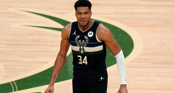 身赛中奉献 身赛中奉献