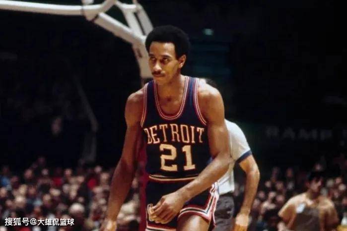 她在决赛中 她在决赛中