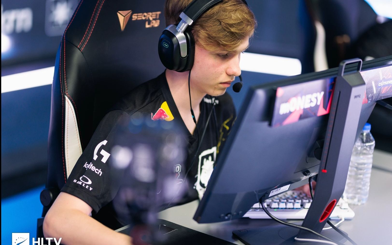 接过李梦大 接过李梦大