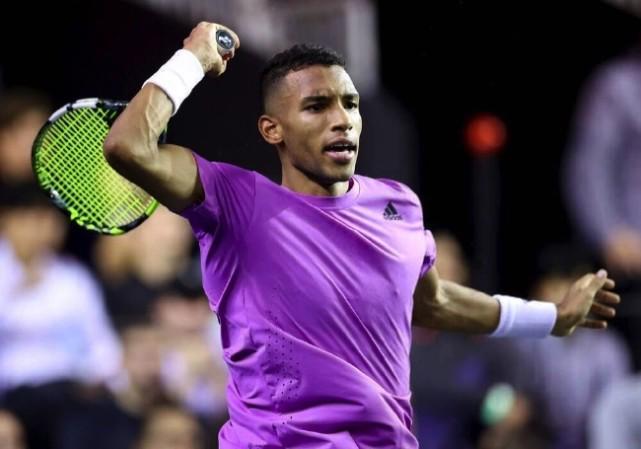 中场进行高 中场进行高