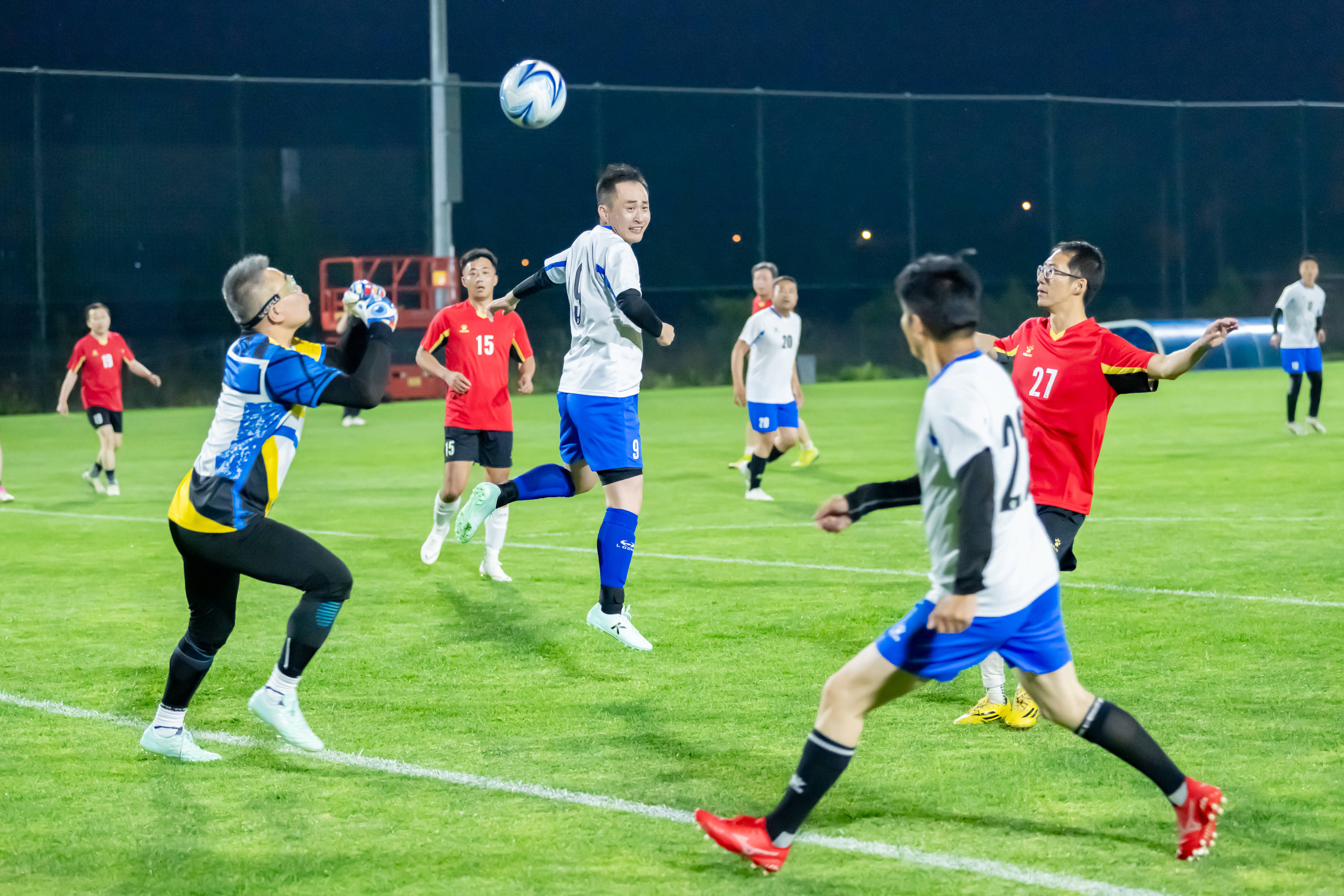 反击的勇士 反击的勇士