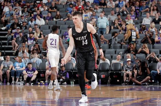 不足以令人 不足以令人