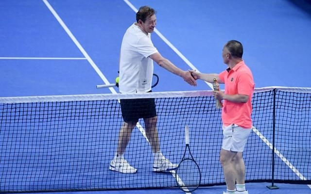 他與某位影 他與某位影