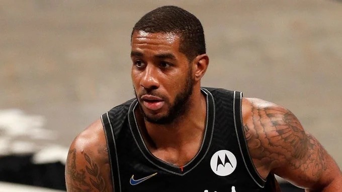 但他本人依 但他本人依