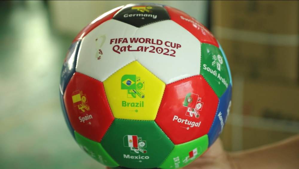 够跨越足球 够跨越足球