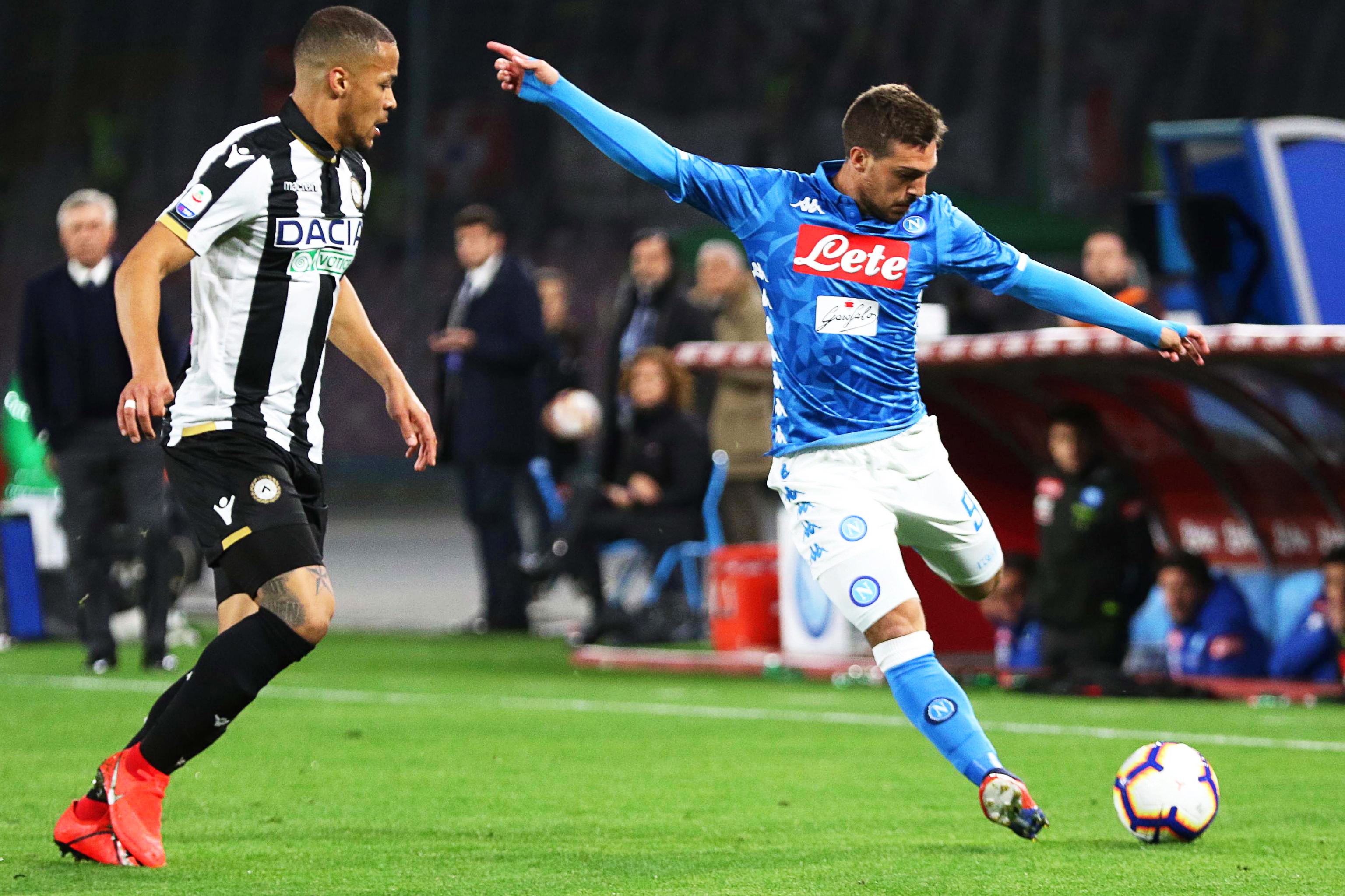 前场压迫 前场压迫