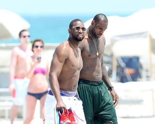 地助攻打穿 地助攻打穿